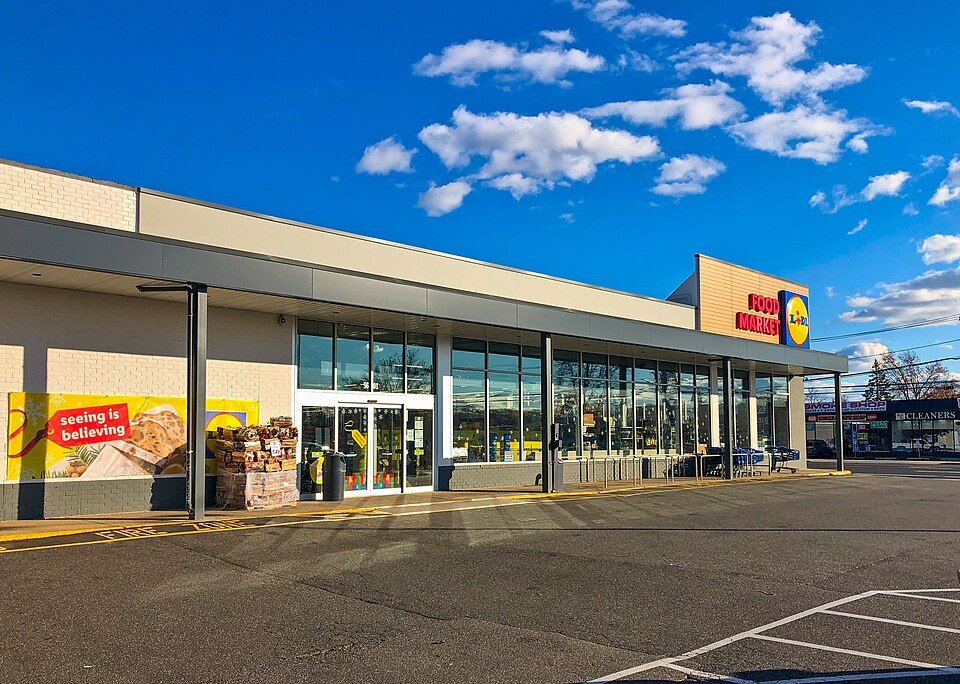 Massapequa, NY - Soubor:Lidl Food Market Massapequa NY.jpg – Wikipedie